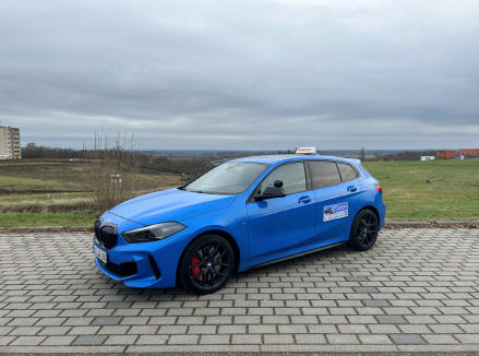 BMW 128ti der Fahrschule Wühler