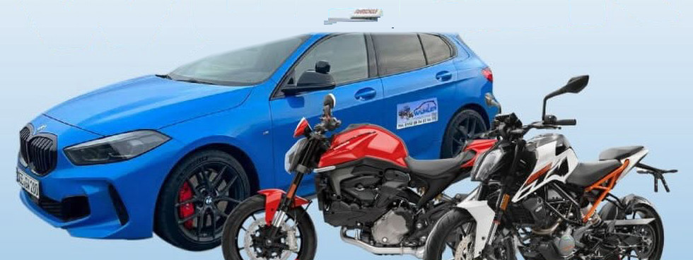 Fahrschulauto BMW 128ti und zwei Ausbildungsmotorräder der Fahrschule Wühler